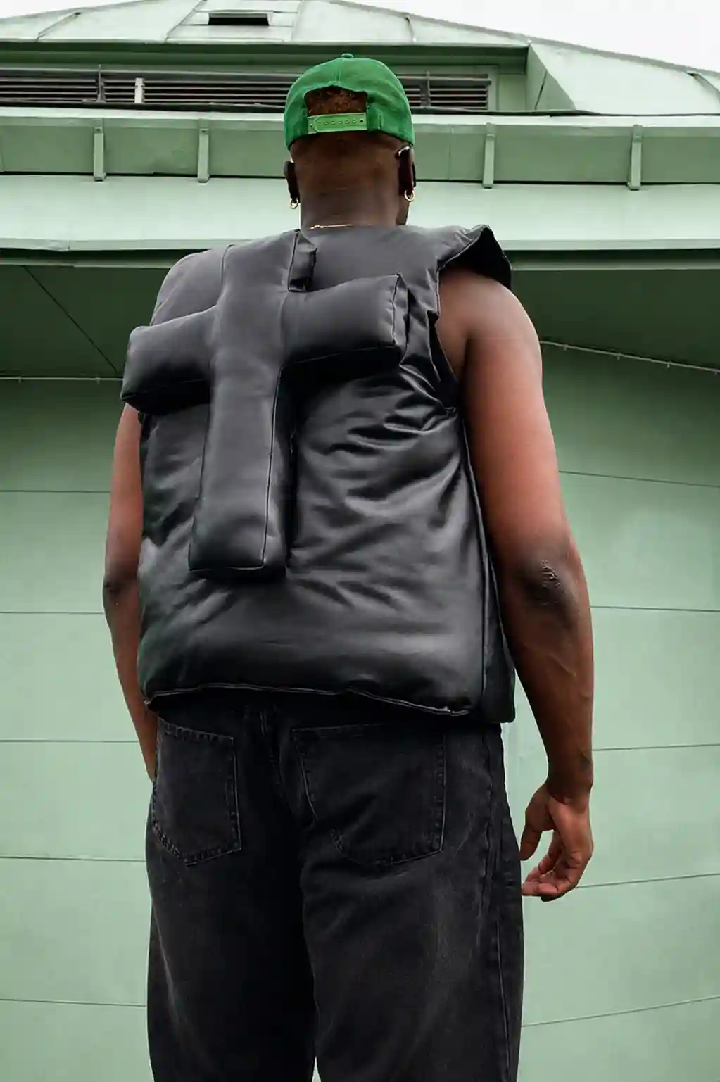 Harrison First wearing ARAKNE